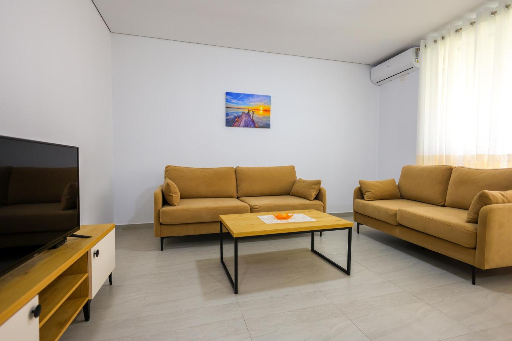 Sanpietro Vacation Apartments Durres Exterior photo