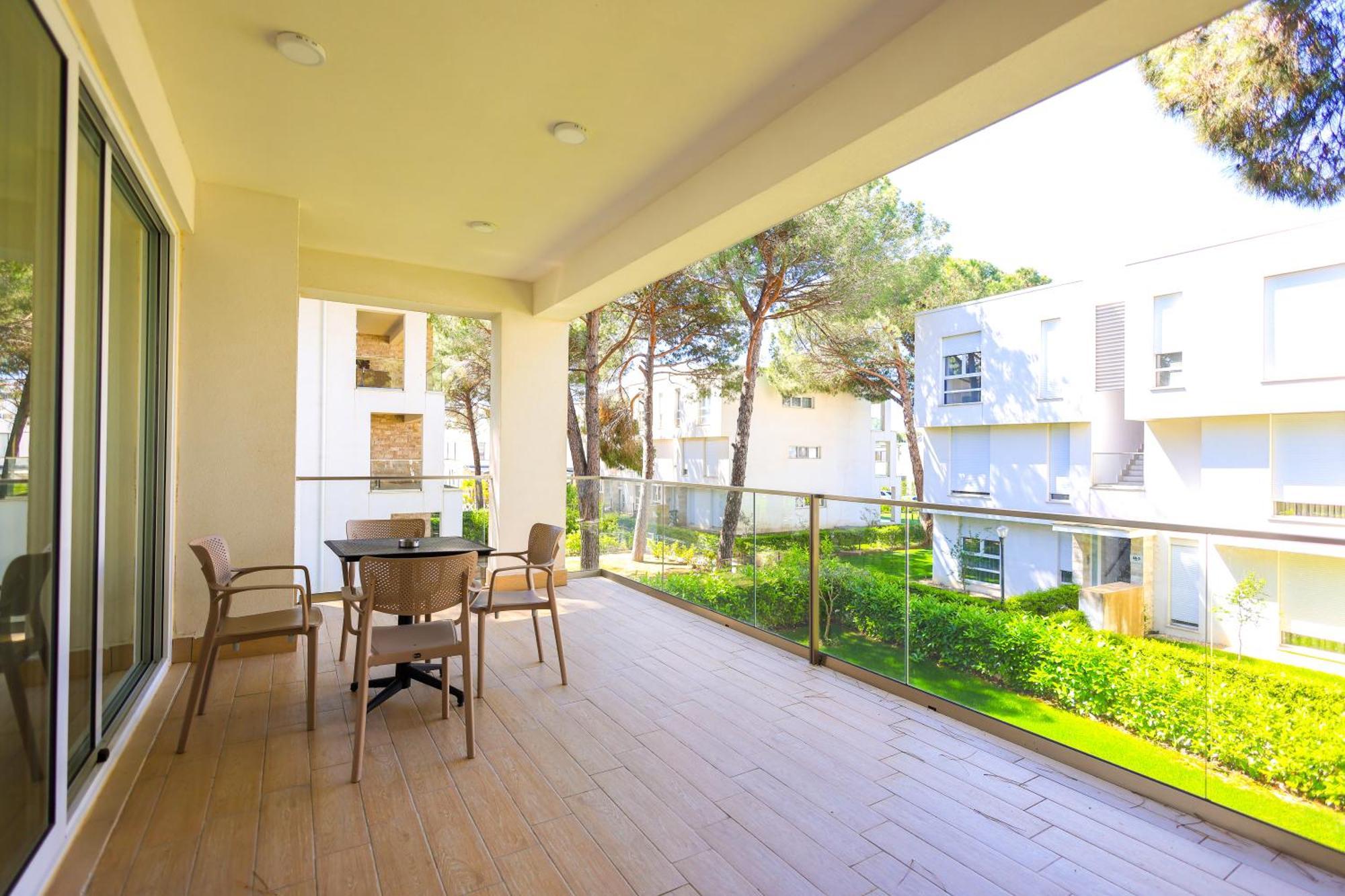 Sanpietro Vacation Apartments Durres Exterior photo